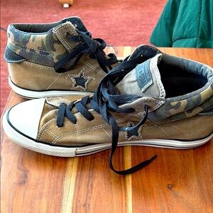 Converse One Star Mid High Top Camo Army